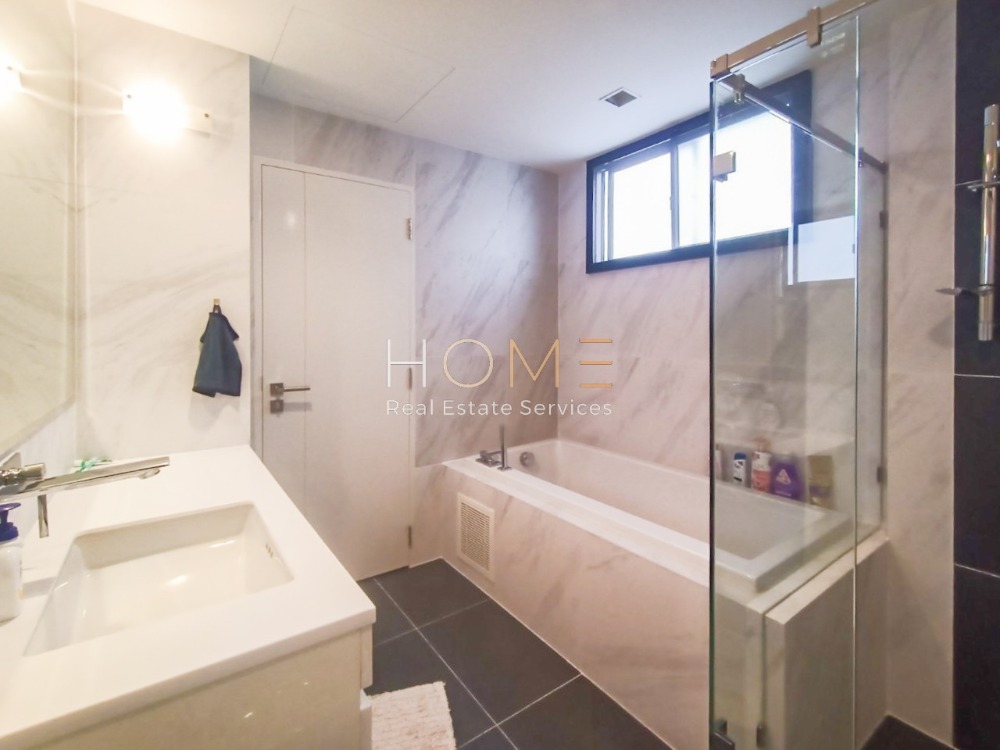 ขายบ้านเลียบทางด่วนรามอินทรา : บ้านเดี่ยว บ้านกลางเมือง คลาสเซ่ เอกมัย - รามอินทรา / 4 ห้องนอน (ขายพร้อมผู้เช่า), Baan Klang Muang Classe Ekkamai - Ramintra / Detached House 4 Bedrooms (SALE WITH TENANT) TAN486