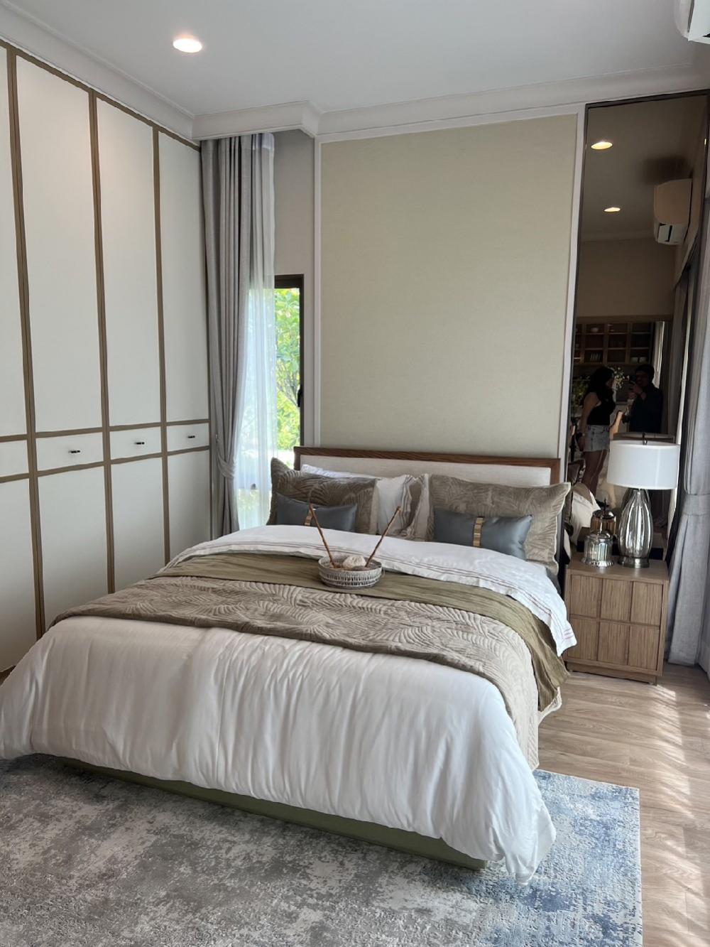 For RentHousePattanakan, Srinakarin : Burasiri Krungthep Kreetha For Rent