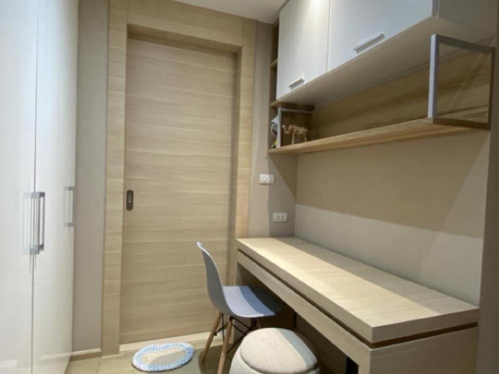 For SaleCondoSilom, Saladaeng, Bangrak : **Owner’s post**KLASS SILOM, Silom soi 3 (Pipat) for sales !!One-Bedroom, 32.62 Sqm.Fully furnished furniture with appliances.Contact Naya 0892021428