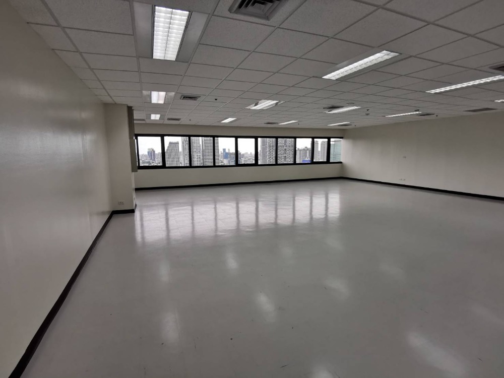 For RentOfficeSilom, Saladaeng, Bangrak : silom complex