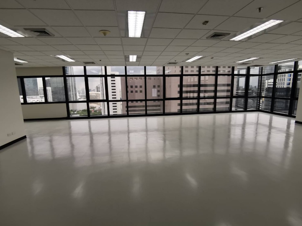 For RentOfficeSilom, Saladaeng, Bangrak : silom complex  Size 209.76 square meters