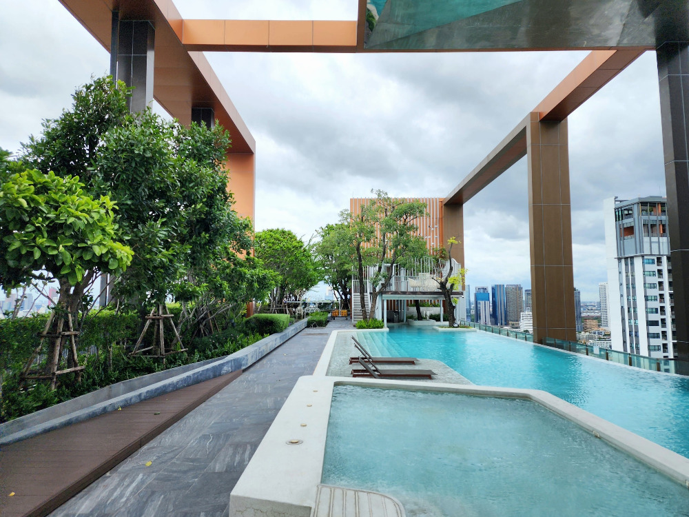 ขายคอนโดลาดพร้าว เซ็นทรัลลาดพร้าว : Whizdom Avenue รัชดา-ลาดพร้าว คอนโดหรูติด MRT ลาดพร้าว