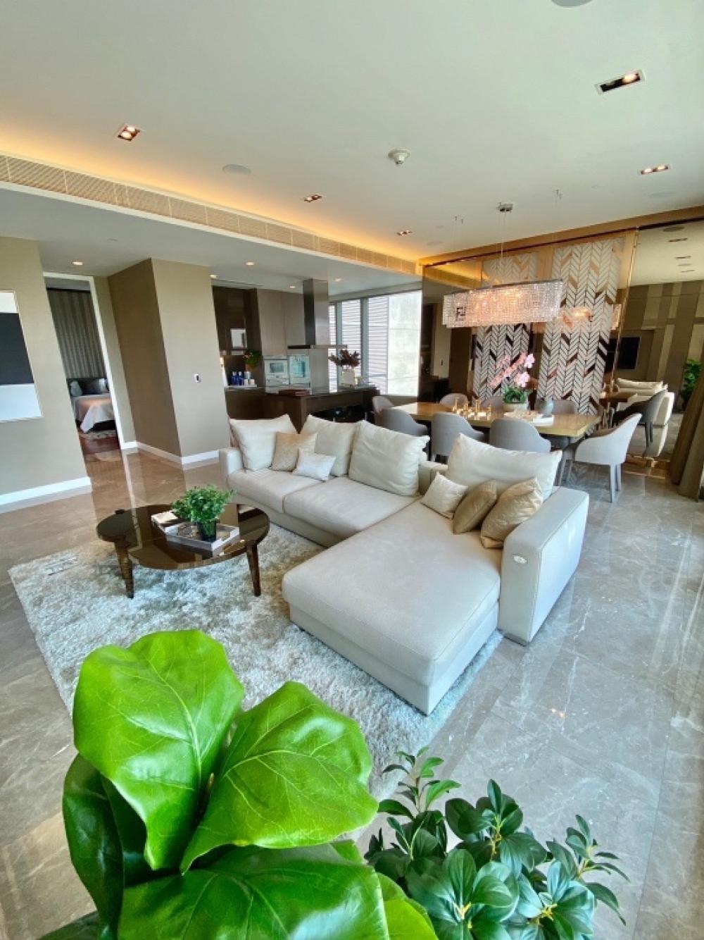 ให้เช่าคอนโดวิทยุ ชิดลม หลังสวน : •Freehold Condominium at 185 Rajdamri Condominium 2Bed2Bath 200,000/ month