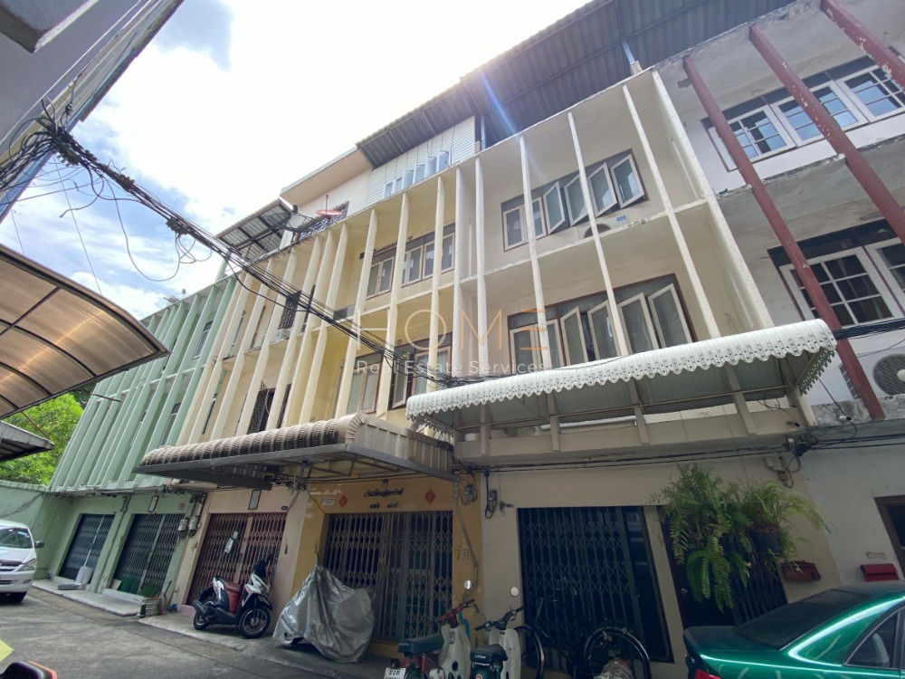 For SaleShop HouseSathorn, Narathiwat : Commercial building in the heart of the city, Sathorn area / 3 bedrooms (for sale), Commercial Building Sathorn / 3 Bedrooms (FOR SALE) NUT720