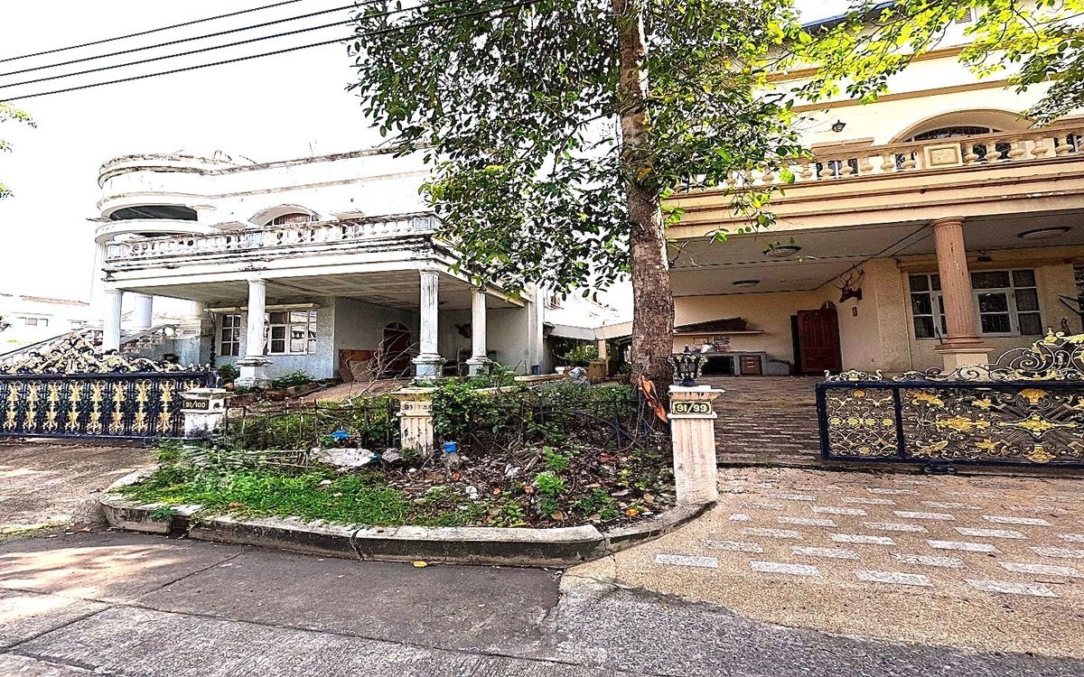For SaleHouseRama 2, Bang Khun Thian : For sale or rent, single house, Chicha Country Club Village, Rama 2, 91.2 sq m. Decorated with good wood throughout the house, strong structure