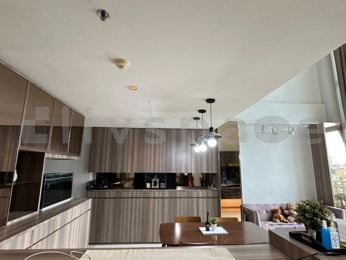▚ LC178ツ For Rent - The Empire Place, Duplex 2 Bedroom, Prime Sathorn Location, Special Price ⭐ Loading...