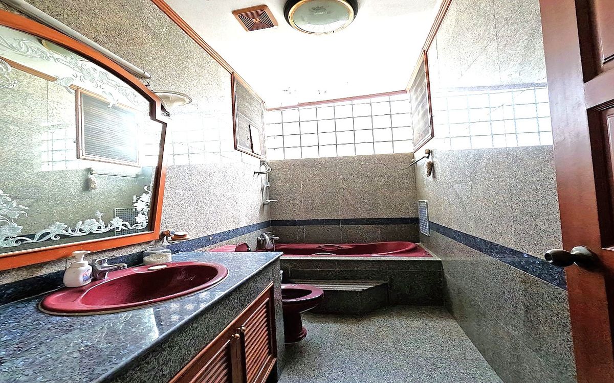 For SaleHouseRama 2, Bang Khun Thian : For sale or rent, single house, Chicha Country Club Village, Rama 2, 91.2 sq m. Decorated with good wood throughout the house, strong structure