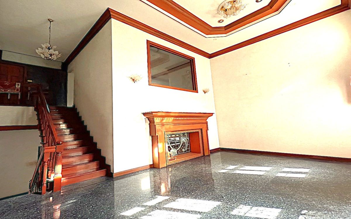 For SaleHouseRama 2, Bang Khun Thian : For sale or rent, single house, Chicha Country Club Village, Rama 2, 91.2 sq m. Decorated with good wood throughout the house, strong structure