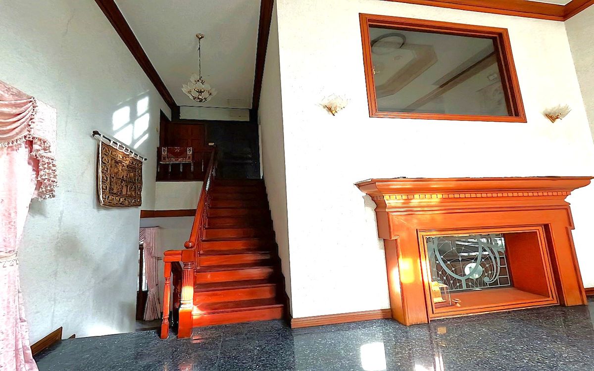 For SaleHouseRama 2, Bang Khun Thian : For sale or rent, single house, Chicha Country Club Village, Rama 2, 91.2 sq m. Decorated with good wood throughout the house, strong structure
