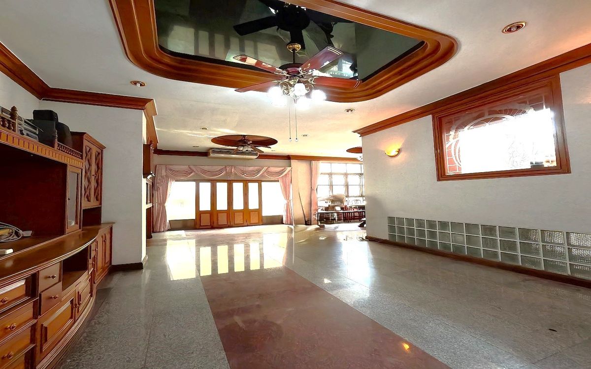 For SaleHouseRama 2, Bang Khun Thian : For sale or rent, single house, Chicha Country Club Village, Rama 2, 91.2 sq m. Decorated with good wood throughout the house, strong structure