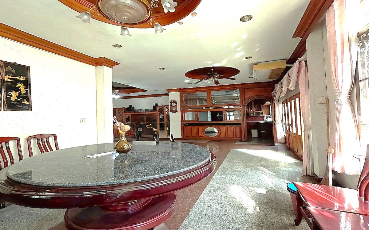 For SaleHouseRama 2, Bang Khun Thian : For sale or rent, single house, Chicha Country Club Village, Rama 2, 91.2 sq m. Decorated with good wood throughout the house, strong structure