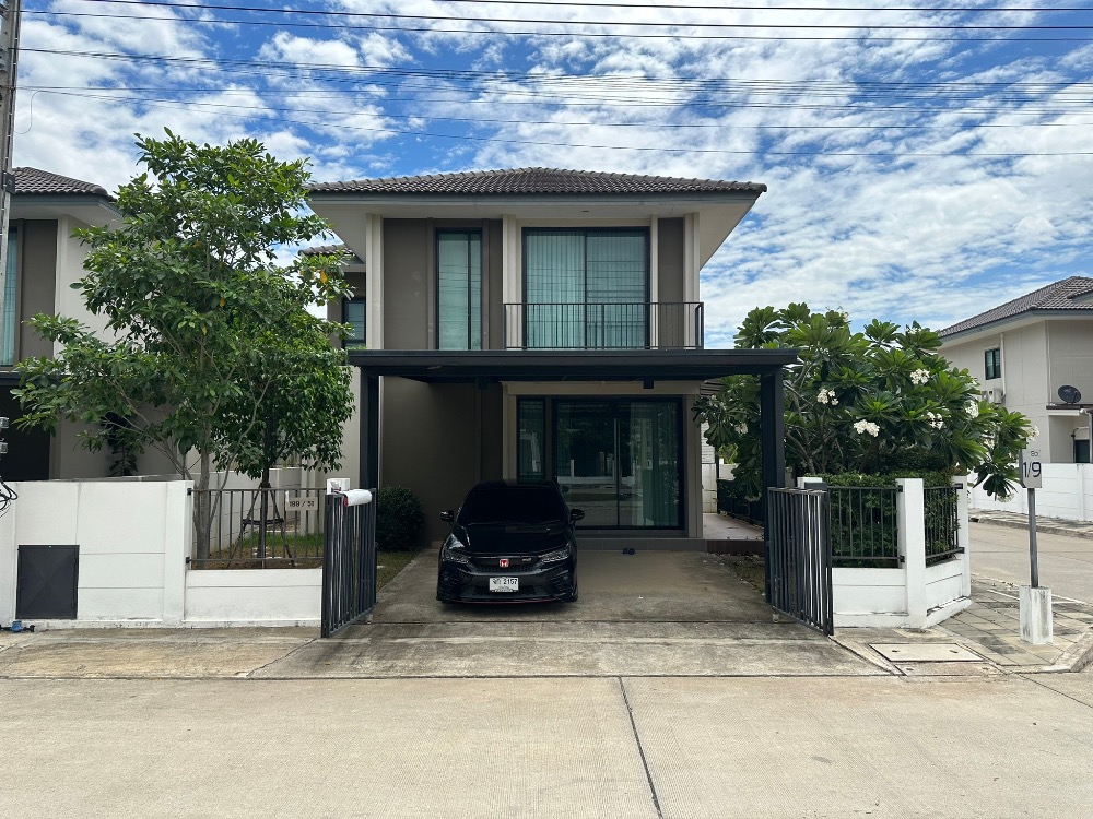 For SaleHouseChiang Mai : House for sale, The Urbana 6 San Kamphaeng Chiang Mai project, corner plot. ready to live