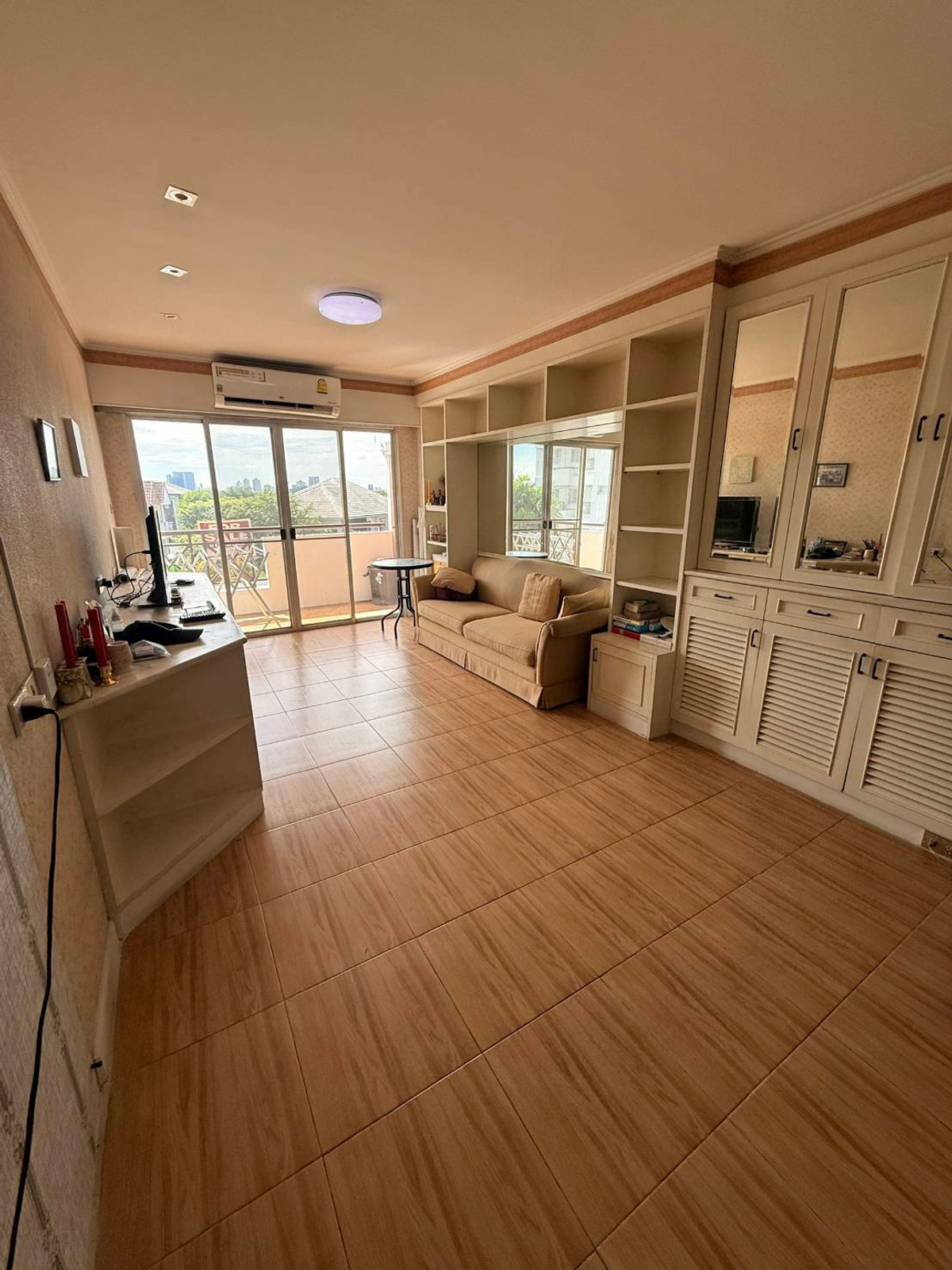 For SaleCondoMin Buri, Romklao : Sale Sammakorn Condo, newly renovated room, very spacious, ready to move in