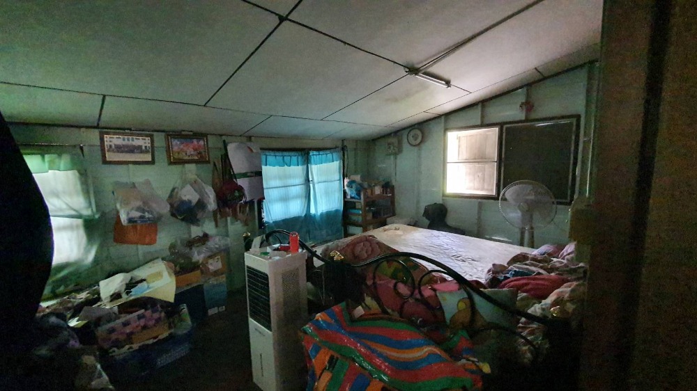 For SaleLandLadkrabang, Suwannaphum Airport : Land for sale, 154 square wa, plus a house, Soi Chaloem Phrakiat Rama 9, Soi 14, intersection 1, beautiful corner plot of land. Suitable for building houses, offices, apartments