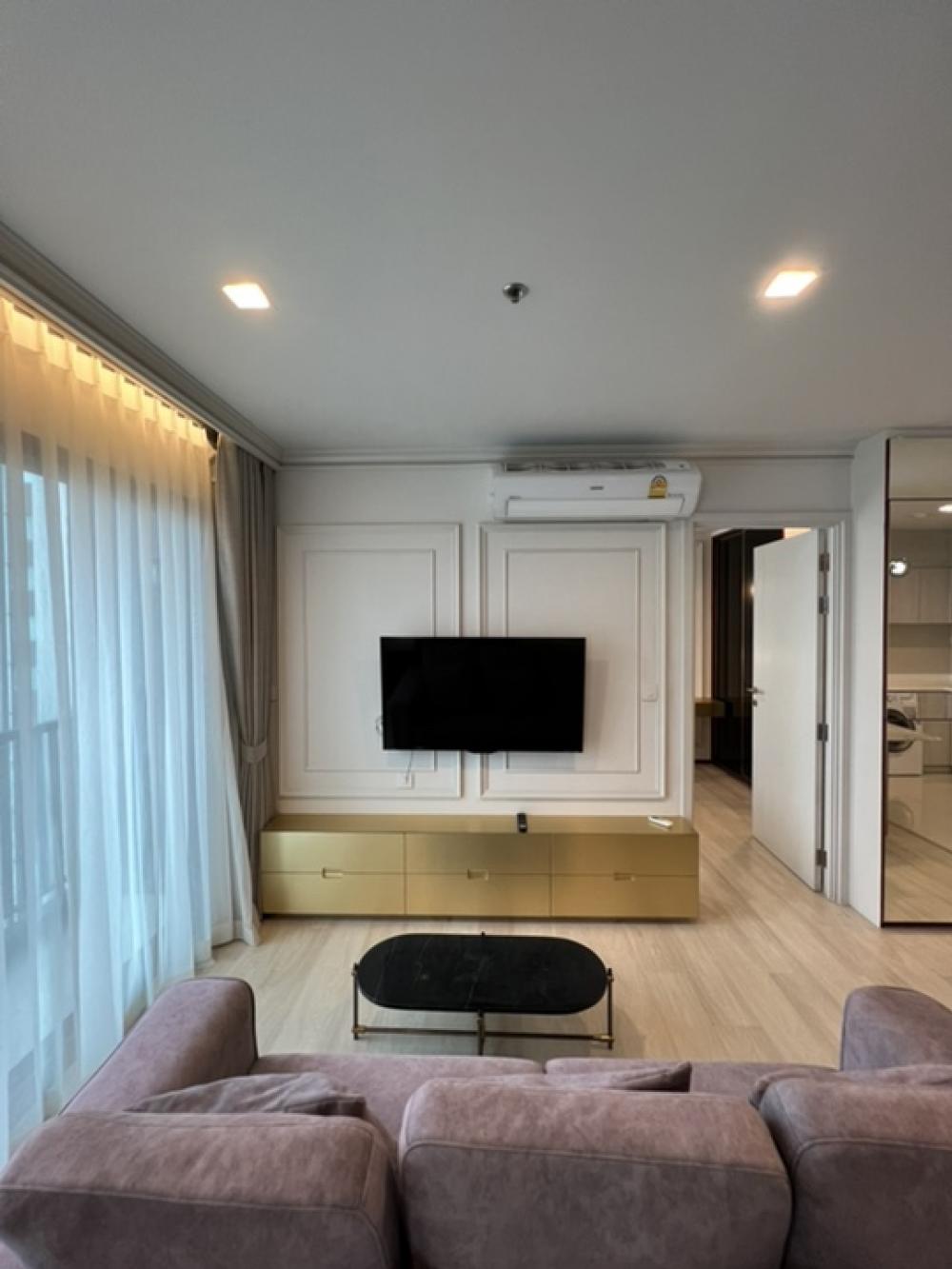 For RentCondoWitthayu, Chidlom, Langsuan, Ploenchit : Condo for rent, Life one wireless 50,000 baht, 2 bedrooms, 63 sq m. BTS Ploenchit (550 meters), BTS Chidlom (900 meters), ARL Ratchaprarop (1.6 km.), near Wireless, Chidlom, Ploenchit, New Petchburi, Sukhumvit, Rama 9,