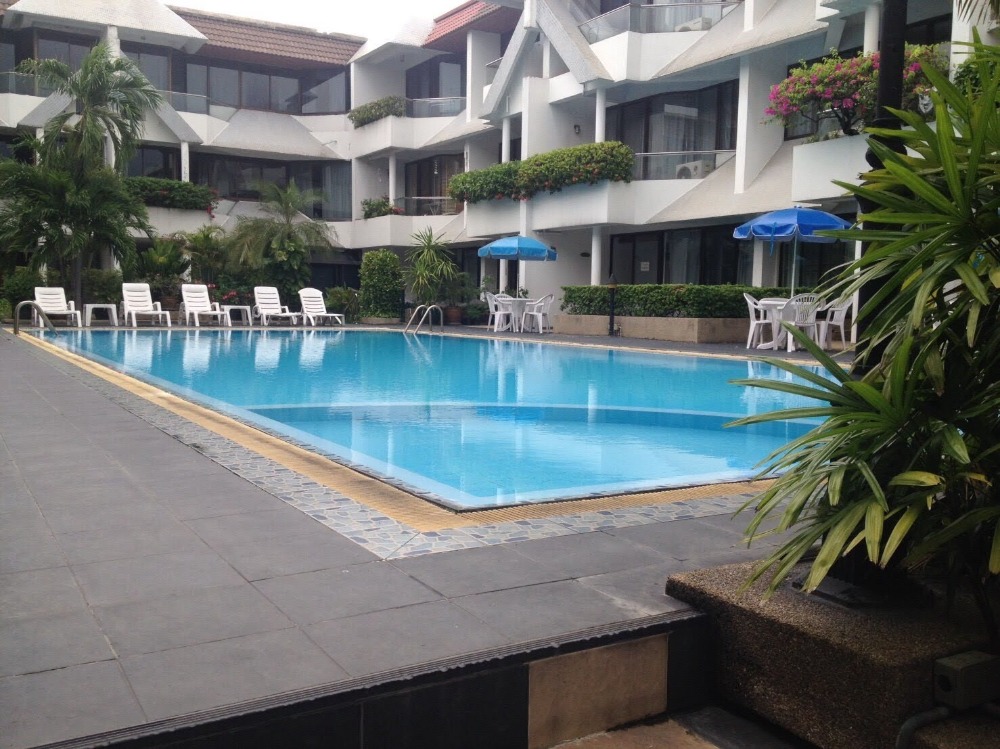 ขายทาวน์โฮมโชคชัย4 ลาดพร้าว71 : ต้องการขาย Town Home ในเมือง ใกล้ รถไฟฟ้าสาย สีเหลือง สถานีโชคชัย 4