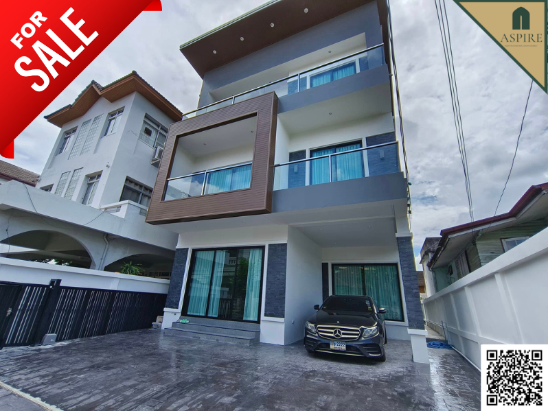 For SaleHouseSukhumvit, Asoke, Thonglor : [Sale with Tenant] Beautiful 3-storey, Single House (Newly), Size 50 Sq.wa., Sukhumvit 65