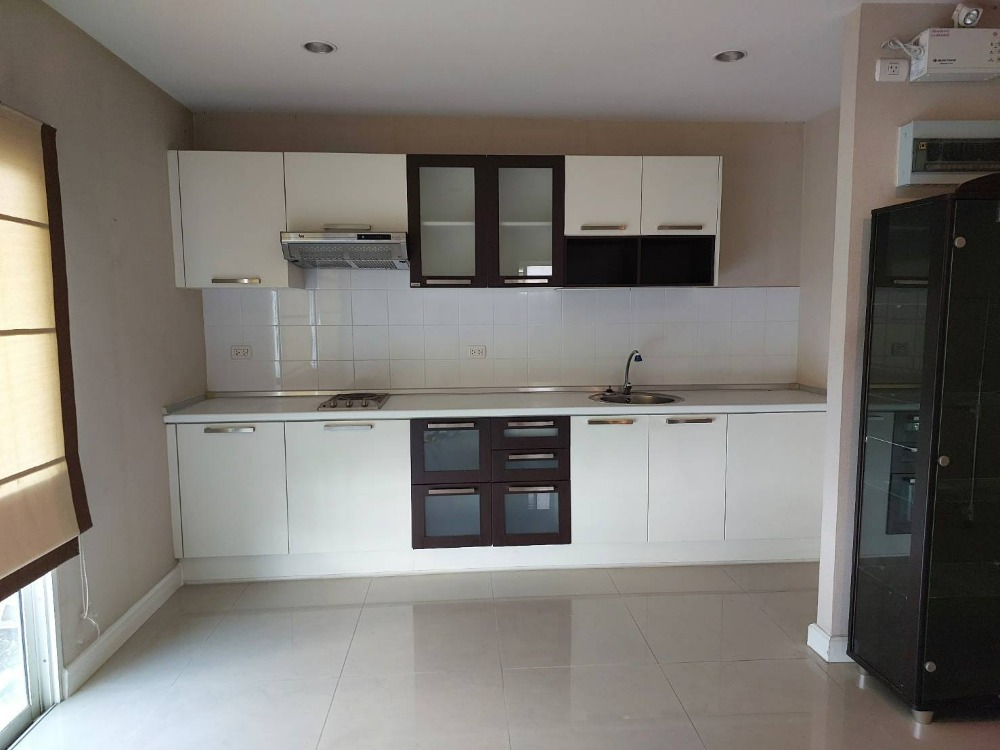 ขายคอนโดท่าพระ ตลาดพลู วุฒากาศ : ขายคอนโด เมโทรพาร์ค สาทร 1-3 อาคาร อี  2 ห้องนอน 1 ห้องน้ำ เนื้อที่ 57 ตรม. ชั้น 4  ใกล้ BTS วุฒากาศ  ราคา 2  ลบ.*