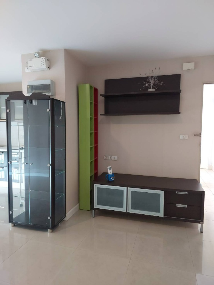 ขายคอนโดท่าพระ ตลาดพลู วุฒากาศ : ขายคอนโด เมโทรพาร์ค สาทร 1-3 อาคาร อี  2 ห้องนอน 1 ห้องน้ำ เนื้อที่ 57 ตรม. ชั้น 4  ใกล้ BTS วุฒากาศ  ราคา 2  ลบ.*