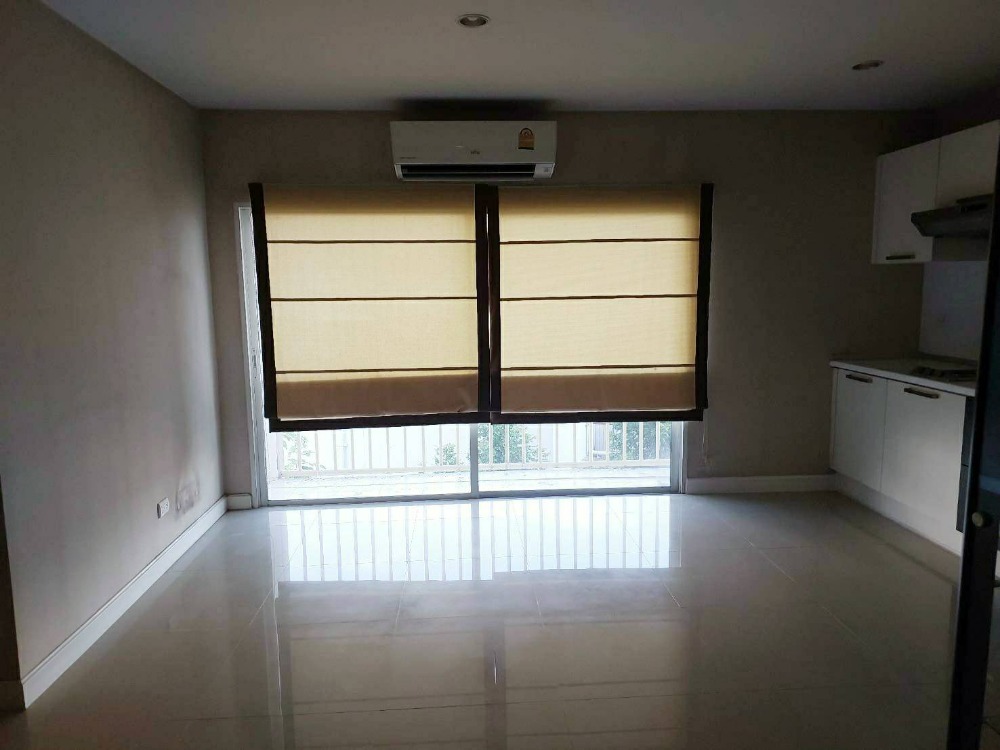 ขายคอนโดท่าพระ ตลาดพลู วุฒากาศ : ขายคอนโด เมโทรพาร์ค สาทร 1-3 อาคาร อี  2 ห้องนอน 1 ห้องน้ำ เนื้อที่ 57 ตรม. ชั้น 4  ใกล้ BTS วุฒากาศ  ราคา 2  ลบ.*