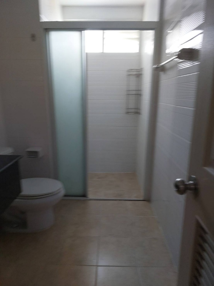 ขายคอนโดท่าพระ ตลาดพลู วุฒากาศ : ขายคอนโด เมโทรพาร์ค สาทร 1-3 อาคาร อี  2 ห้องนอน 1 ห้องน้ำ เนื้อที่ 57 ตรม. ชั้น 4  ใกล้ BTS วุฒากาศ  ราคา 2  ลบ.*