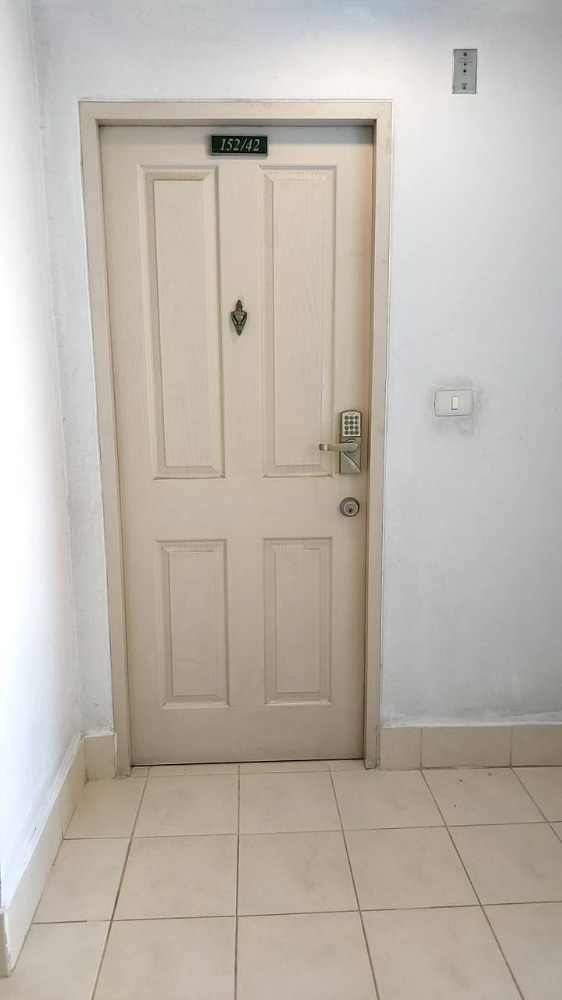 ขายคอนโดท่าพระ ตลาดพลู วุฒากาศ : ขายคอนโด เมโทรพาร์ค สาทร 1-3 อาคาร อี  2 ห้องนอน 1 ห้องน้ำ เนื้อที่ 57 ตรม. ชั้น 4  ใกล้ BTS วุฒากาศ  ราคา 2  ลบ.*