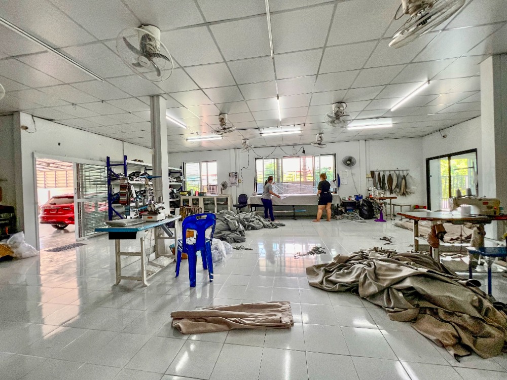 ขายโกดังปทุมธานี รังสิต ธรรมศาสตร์ : ขาย/ให้เช่า ที่ดินพร้อมสถานประกอบกิจการ ลำลูกกา คลอง 4 ขนาด 100 ตร.วา กว้าง 25 เมตร ลึก 16 เมตร