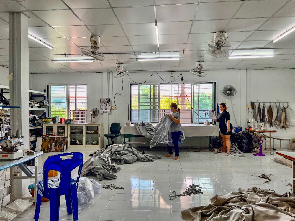 ขายโกดังปทุมธานี รังสิต ธรรมศาสตร์ : ขาย/ให้เช่า ที่ดินพร้อมสถานประกอบกิจการ ลำลูกกา คลอง 4 ขนาด 100 ตร.วา กว้าง 25 เมตร ลึก 16 เมตร