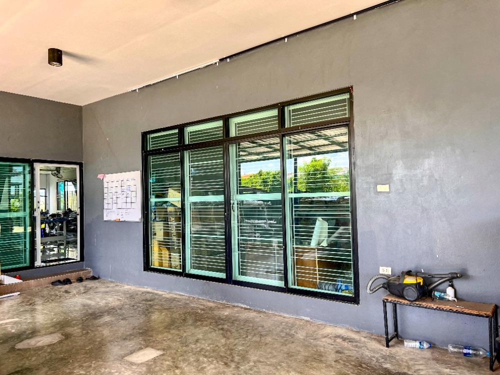 ขายโกดังปทุมธานี รังสิต ธรรมศาสตร์ : ขาย/ให้เช่า ที่ดินพร้อมสถานประกอบกิจการ ลำลูกกา คลอง 4 ขนาด 100 ตร.วา กว้าง 25 เมตร ลึก 16 เมตร