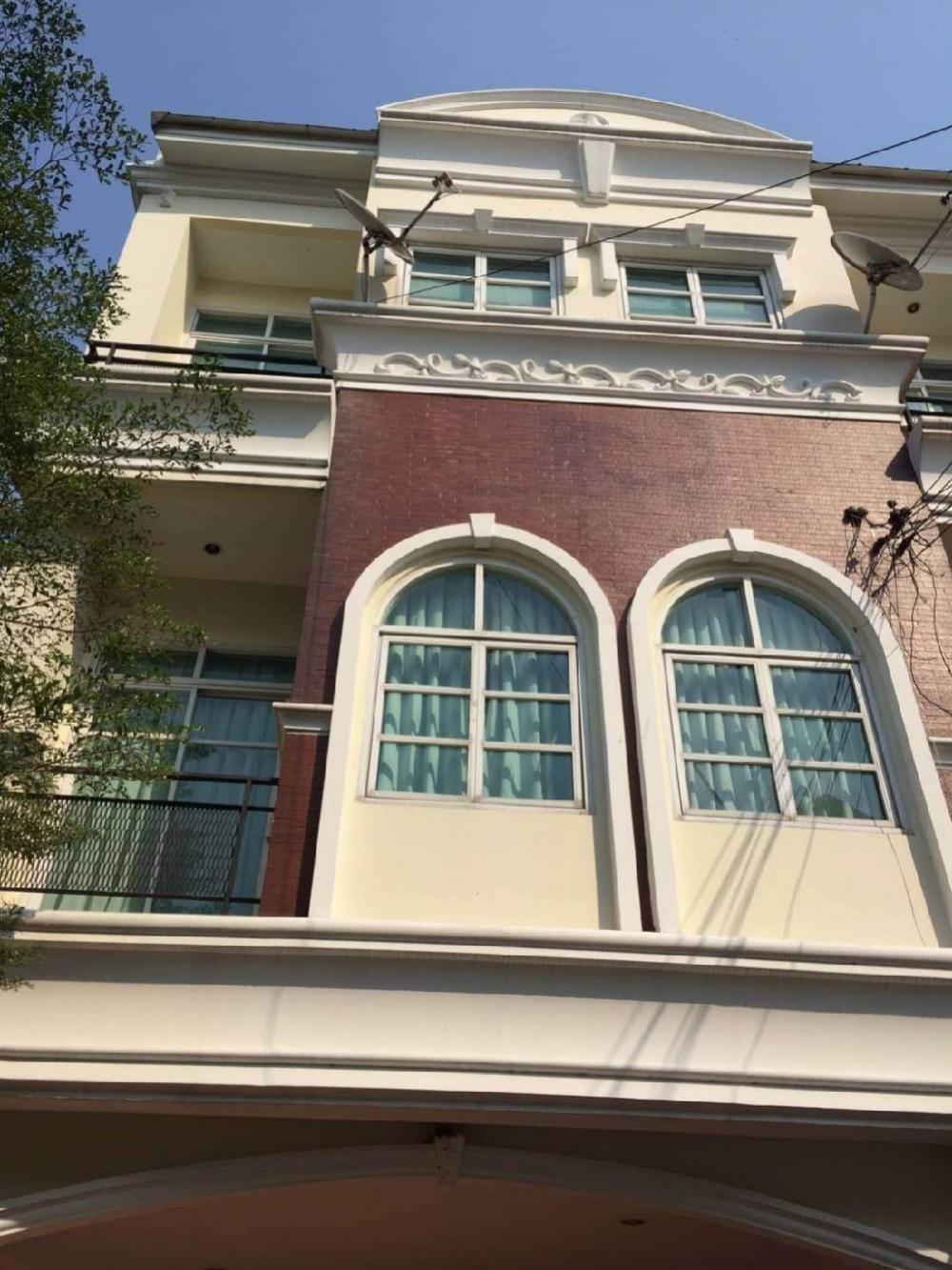 ให้เช่าบ้านแจ้งวัฒนะ เมืองทอง : ให้เช่าทาว์นโฮม  3 ชั้น 3 หัองนอน 250 ตรม หลังมุม หมู่บ้าน เดอะพาราไดซ์ ซอยแจ้งวัฒนะ 14