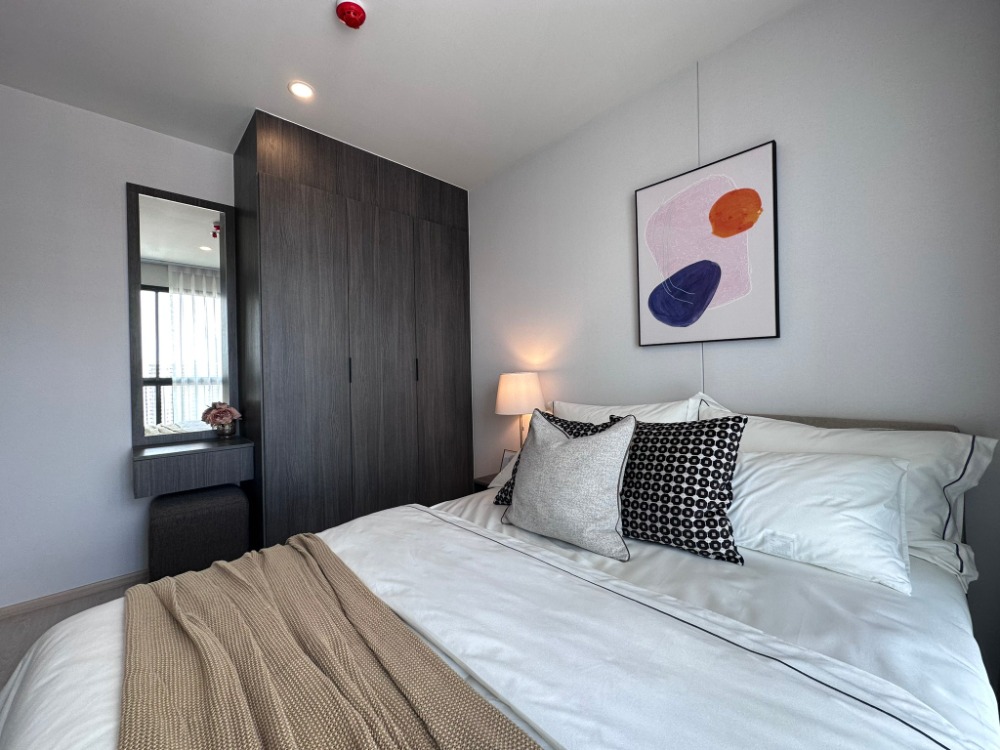 ขายคอนโดอ่อนนุช อุดมสุข : LAST UNIT 1 bedroom XL วิวสระว่ายน้ำโครงการ 41 sqm @ Elio Del Nest ราคาที่ดีที่สุด 3.69 ล้านเท่านั้น  ติดต่อ คุณออย 098-292-4151