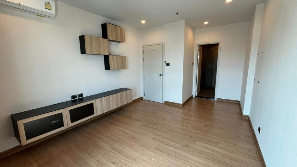 For SaleCondoRama9, Petchburi, RCA : Very cheap Supalai Wellington II for sell 1 bed 42 sqm ready to move in