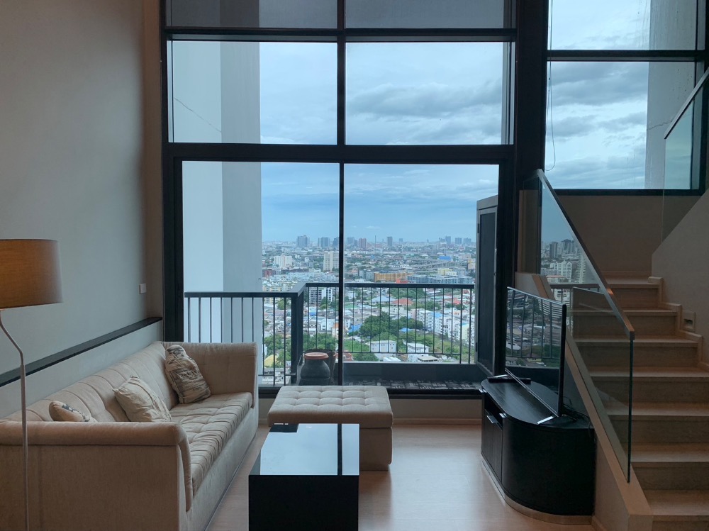 ให้เช่าคอนโดอ่อนนุช อุดมสุข : for rent Rhythm 44/1 1 bed duplex ❤️🌈