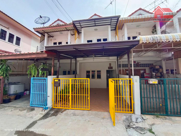 For RentTownhomeSamut Prakan,Samrong : 2 storey townhouse for rent, area 20 square wah, 2 bedrooms, 2 bathrooms, air conditioner, fully furnished, house ready to move in, Theparak Road, Soi Mangkorn, rental price 13,000 baht / month