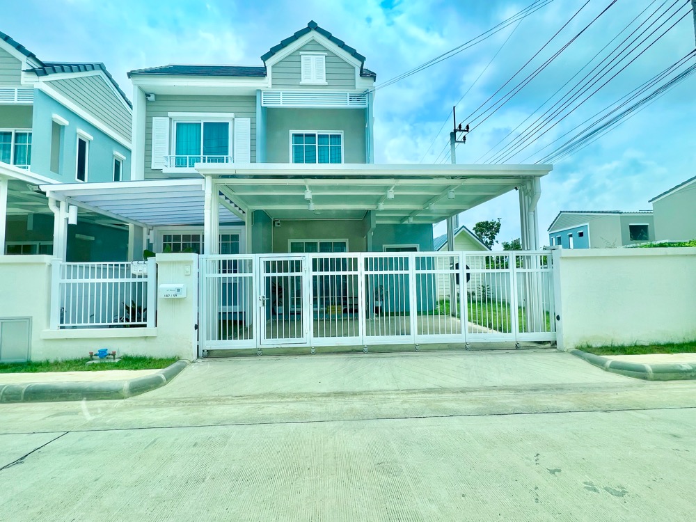For SaleTownhomeBangna, Bearing, Lasalle : The Village Bangna - Wongwaen 4 / 3 bedrooms (for sale), The Village Bangna - Wongwaen 4 / 3 Bedrooms (SLAE) CJ190.