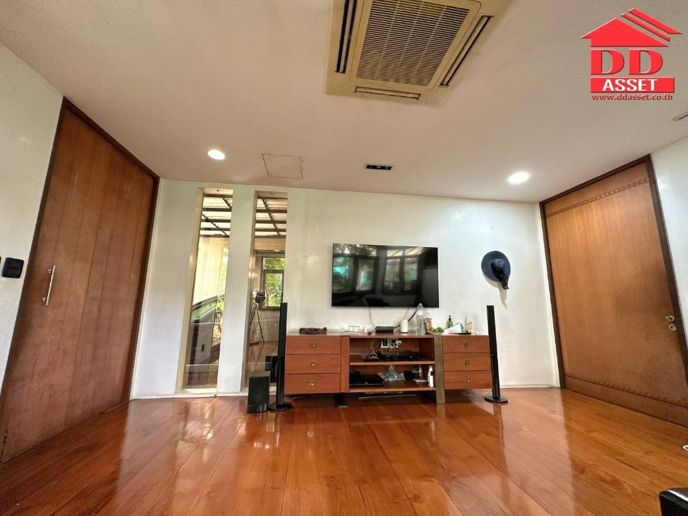 ขายบ้านคลองเตย กล้วยน้ำไท : ขายบ้าน​ พระราม4​ กล้วยน้ำไทย​ ใกล้​ BTS​ เอกมัย​ โรงพยาบาลกล้วยน้ำไทย