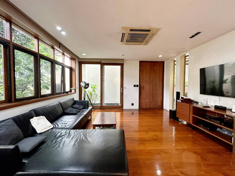 ขายบ้านคลองเตย กล้วยน้ำไท : ขายบ้าน​ พระราม4​ กล้วยน้ำไทย​ ใกล้​ BTS​ เอกมัย​ โรงพยาบาลกล้วยน้ำไทย