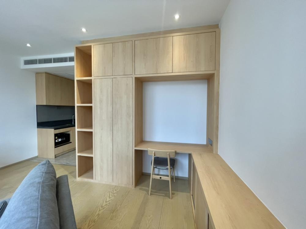 For RentCondoRama9, Petchburi, RCA : Rent Ashton Asoke-Rama 9, new room, beautiful decoration, MUJI 2 bedrooms, 2 bathrooms, comes with washing machines/baking