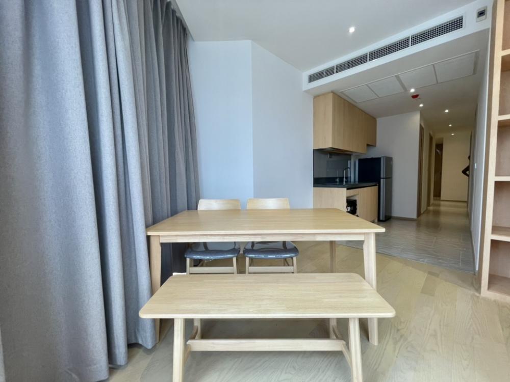 For RentCondoRama9, Petchburi, RCA : Rent Ashton Asoke-Rama 9, new room, beautiful decoration, MUJI 2 bedrooms, 2 bathrooms, comes with washing machines/baking