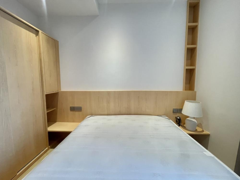 For RentCondoRama9, Petchburi, RCA : Rent Ashton Asoke-Rama 9, new room, beautiful decoration, MUJI 2 bedrooms, 2 bathrooms, comes with washing machines/baking