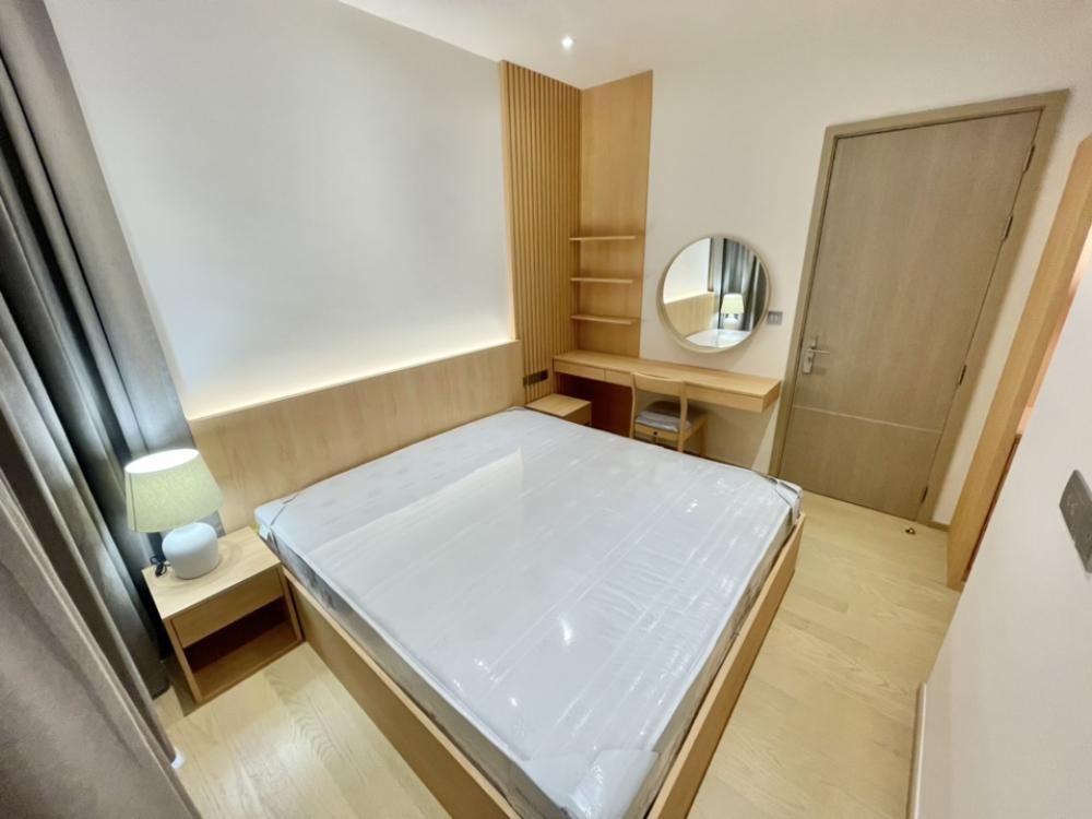 For RentCondoRama9, Petchburi, RCA : Rent Ashton Asoke-Rama 9, new room, beautiful decoration, MUJI 2 bedrooms, 2 bathrooms, comes with washing machines/baking