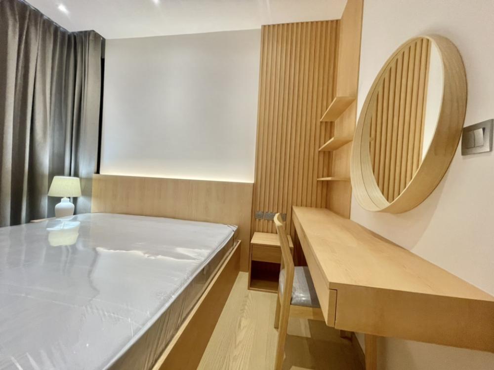 For RentCondoRama9, Petchburi, RCA : Rent Ashton Asoke-Rama 9, new room, beautiful decoration, MUJI 2 bedrooms, 2 bathrooms, comes with washing machines/baking