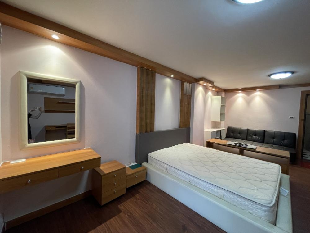 For RentCondoChaengwatana, Muangthong : ห้องสวยมาก Condo for rent, 1 bedroom, on the bypass road of Tiwanon, which is the Luxor Hotel. (Should have a car or motorcycle) Beautiful room, good condition, new air conditioner, water heater.