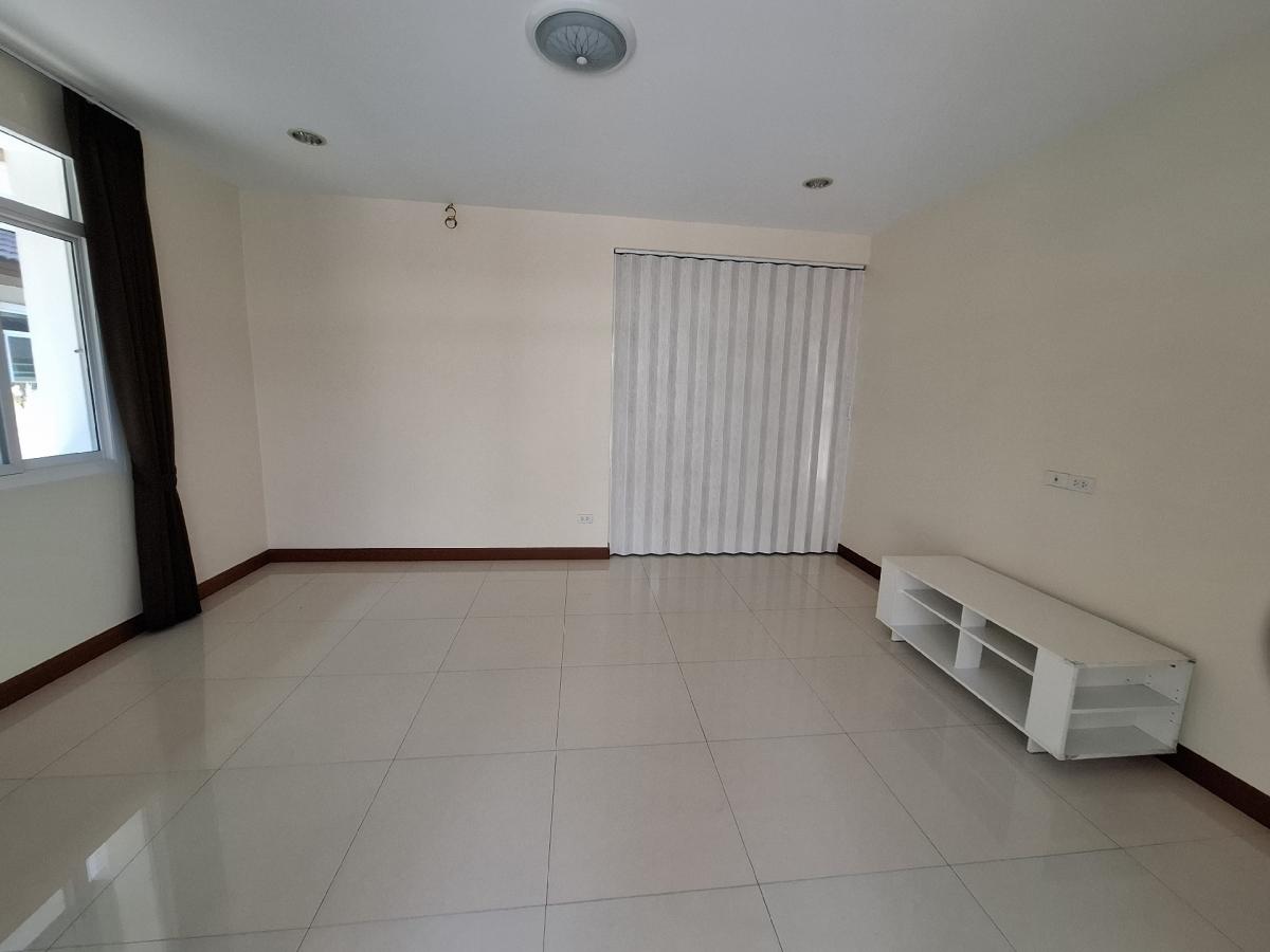 ให้เช่าโฮมออฟฟิศบางแค เพชรเกษม : AR137 ให้เช่าโฮมออฟฟิต มีพื้นที่ข้างบ้าน เข้าออกได้หลายทาง พิ้นที่ใช้สอย 230 ตรม.