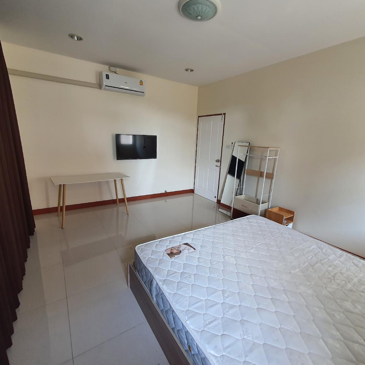 ให้เช่าโฮมออฟฟิศบางแค เพชรเกษม : AR137 ให้เช่าโฮมออฟฟิต มีพื้นที่ข้างบ้าน เข้าออกได้หลายทาง พิ้นที่ใช้สอย 230 ตรม.