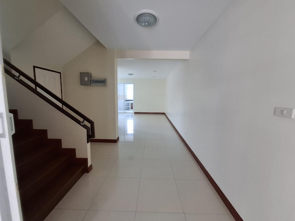 ให้เช่าโฮมออฟฟิศบางแค เพชรเกษม : AR137 ให้เช่าโฮมออฟฟิต มีพื้นที่ข้างบ้าน เข้าออกได้หลายทาง พิ้นที่ใช้สอย 230 ตรม.