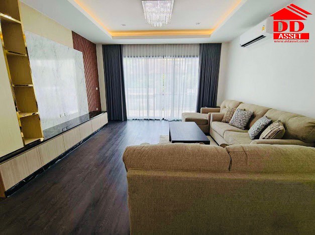 For RentHouseSukhumvit, Asoke, Thonglor : 3-storey detached house for rent, Sukhumvit 65, near Bts Ekkamai.