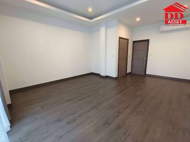 For RentHouseSukhumvit, Asoke, Thonglor : 3-storey detached house for rent, Sukhumvit 65, near Bts Ekkamai.