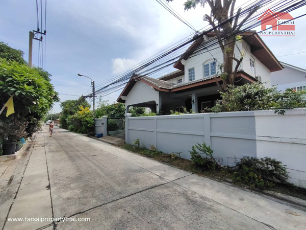 ขายบ้านอ่อนนุช อุดมสุข : ขายบ้านเดี่ยว 2 ชั้นเนื้อที่ 90 ตร.ว พื้นที่ใช้สอย 220 ตร.ม 3ห้องนอน 3ห้องน้ำ เฟอร์บางส่วน ถนนสุขุมวิท101ใกล้ BTS ราคาขาย 15 ล้านบาท