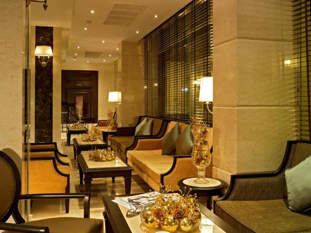 For SaleHotel&Apartment BusinessSukhumvit, Asoke, Thonglor : Land for sale with Gulliver Tavern Sukhumvit hotel and Gulliver Sukhumvit restaurant